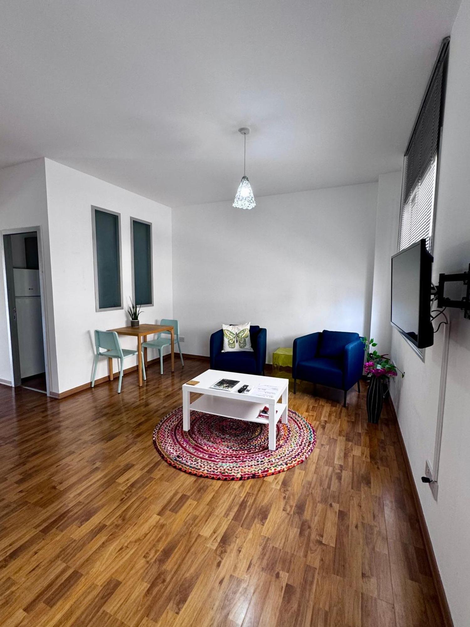 Lovely Studio Apartment In Pafos Kültér fotó